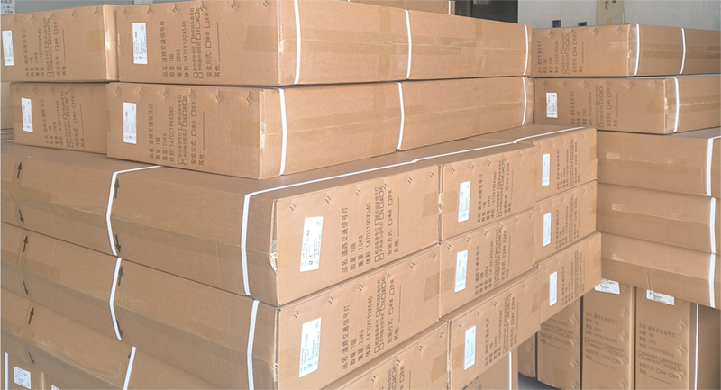 大功率交通信號(hào)燈打包發(fā)貨,發(fā)往外省!